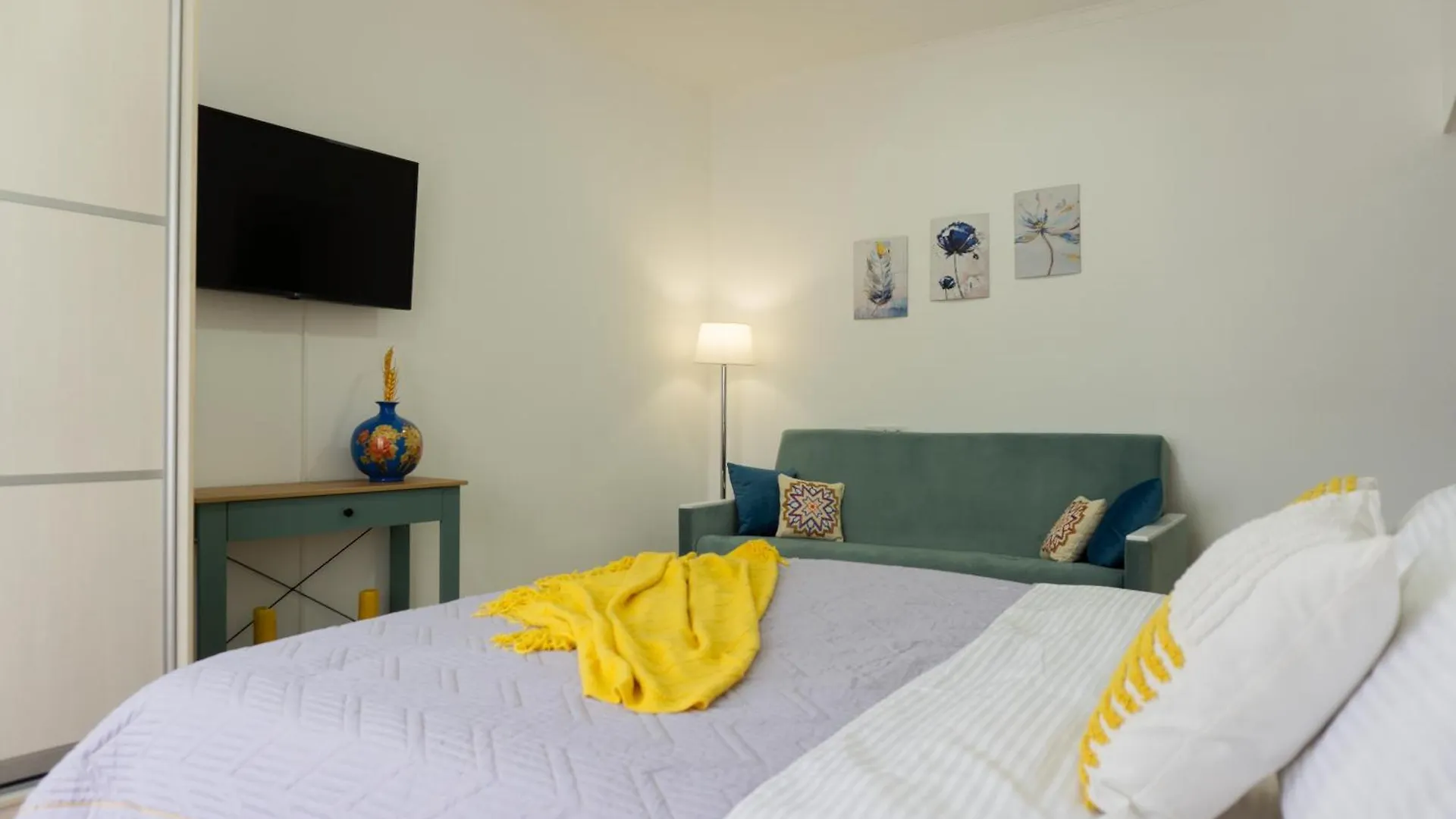 Апартаменты В Центре Золотого Квадрата Almaty Apartamento