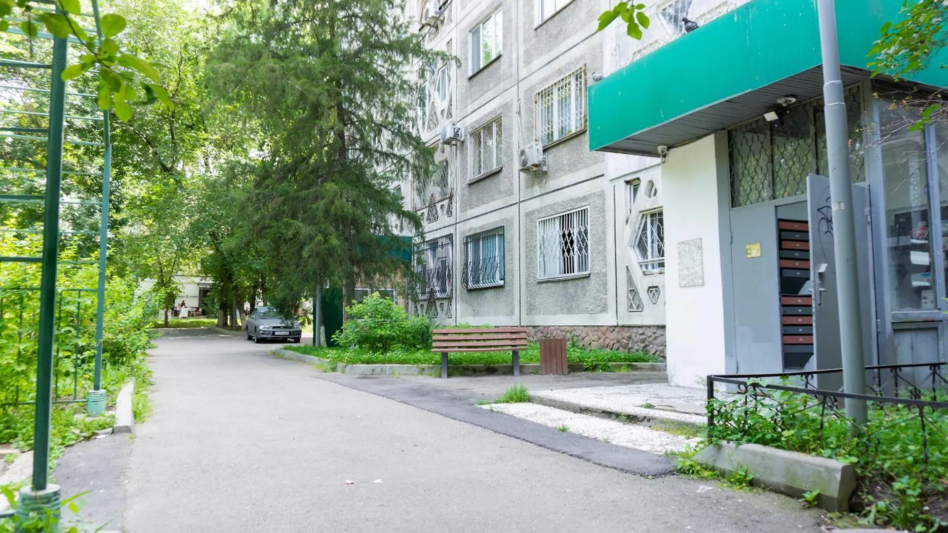 Апартаменты В Центре Золотого Квадрата Almaty